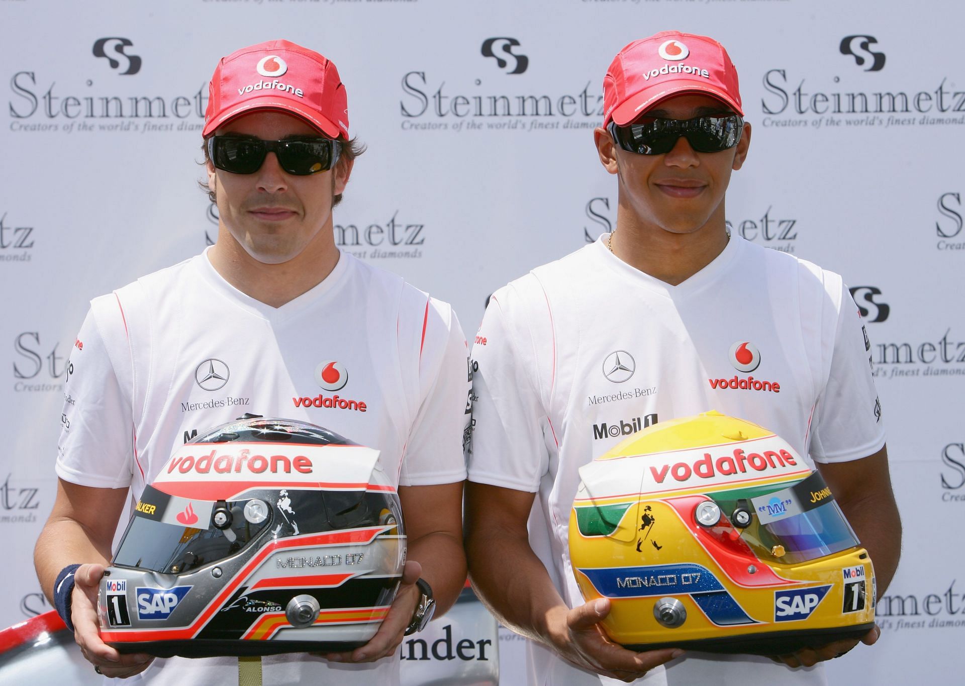 Fernando Alonso (L) and Lewis Hamilton (R) at the 2007 Monaco Formula One Grand Prix - Source: Getty